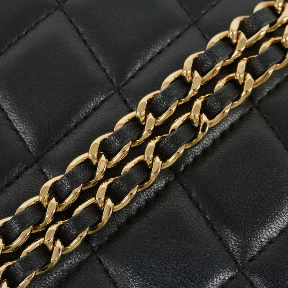 CHANEL Black Lambskin Leather Shoulder Bag - Picture 8 of 9